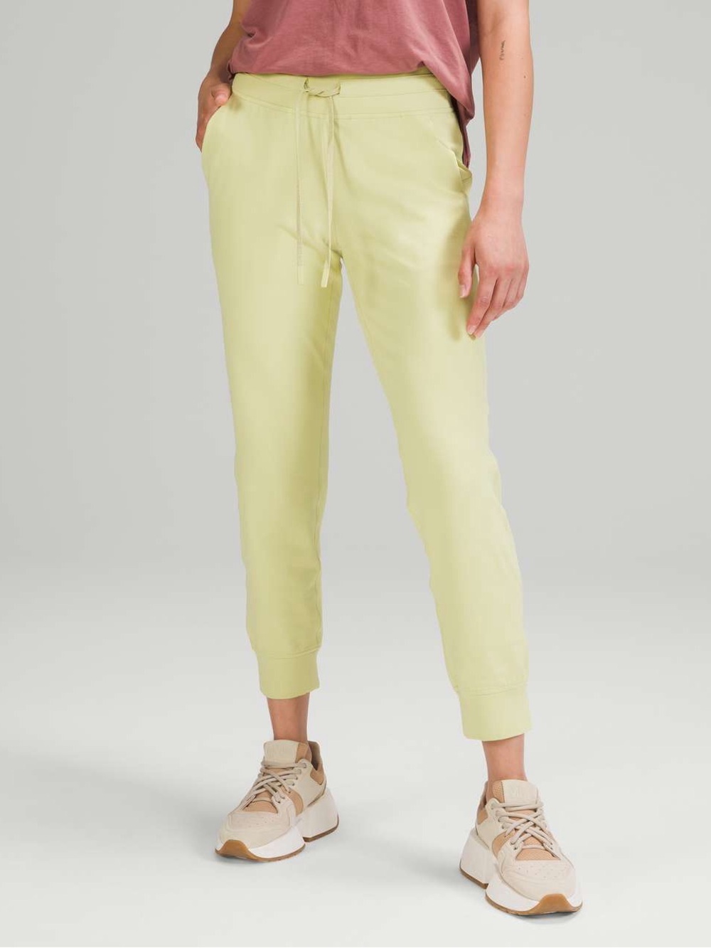 Lululemon Women's Ready to Rulu Align Joggers Chartreuse Size 6 Athleisure